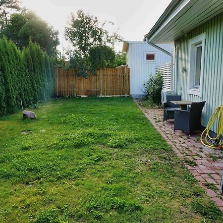 Apartamento Fresh And Cozy Little House 45Km In Taby Estocolmo Exterior foto