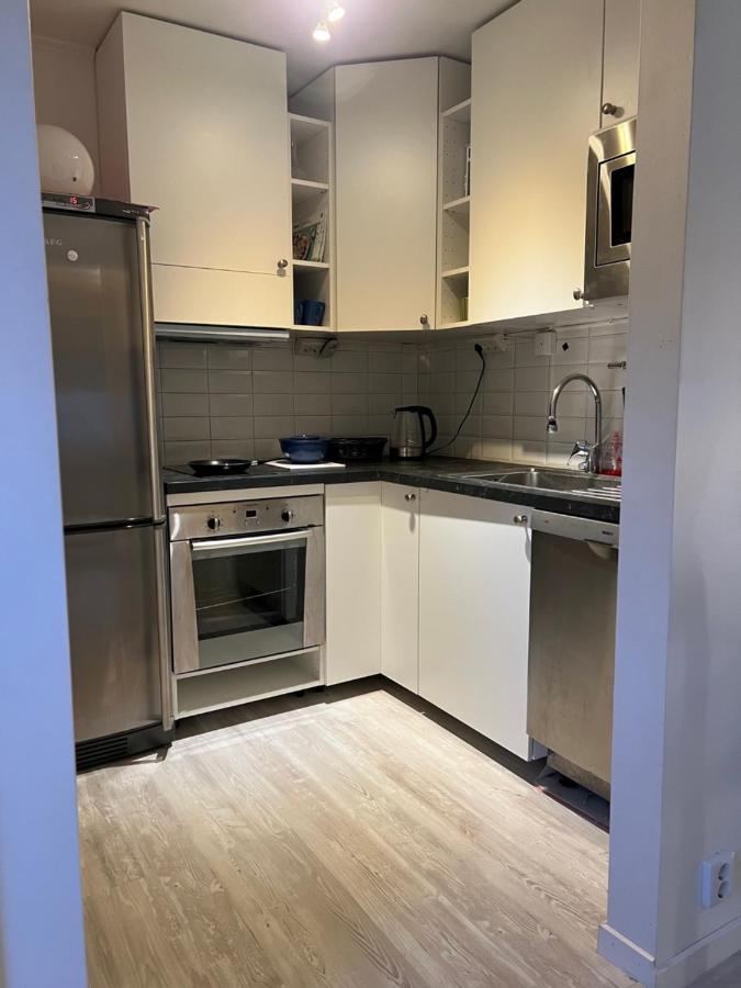 Apartamento Fresh And Cozy Little House 45Km In Taby Estocolmo Exterior foto