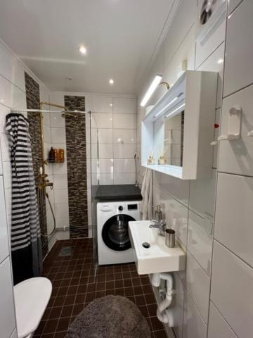 Apartamento Fresh And Cozy Little House 45Km In Taby Estocolmo Exterior foto